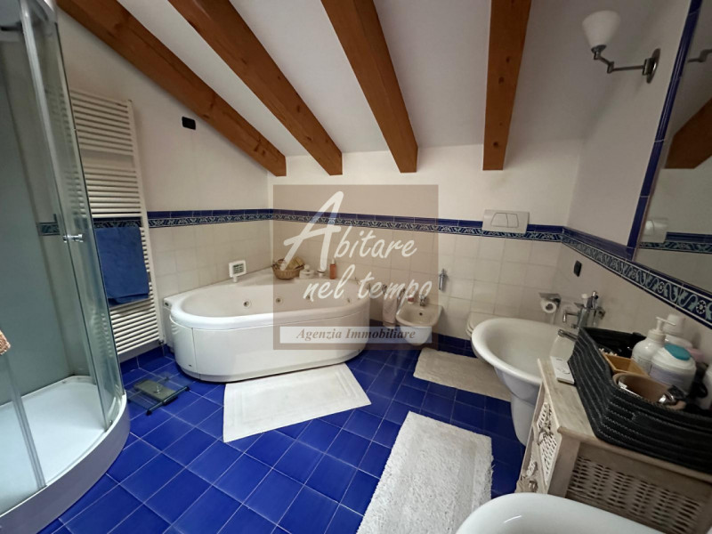 CITTADELLA (PD) - Zona Borgo Padova

In nostra esclusiva proponiamo in vendita un raffinato attic...