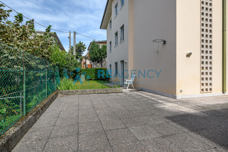 CORNEDO VICENTINO

Stai cercando una CASA INDIPENDENTE con AMPIO GIARDINO e TAVERNA per te e la t...