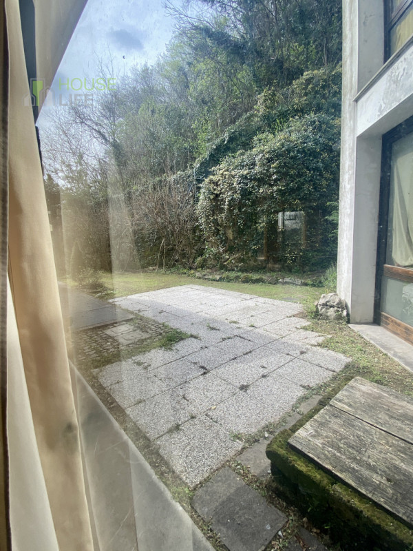 PIOVENE ROCCHETTE: elegante APPARTAMENTO di circa 300 mq disposti su unico piano e inserito in vi...