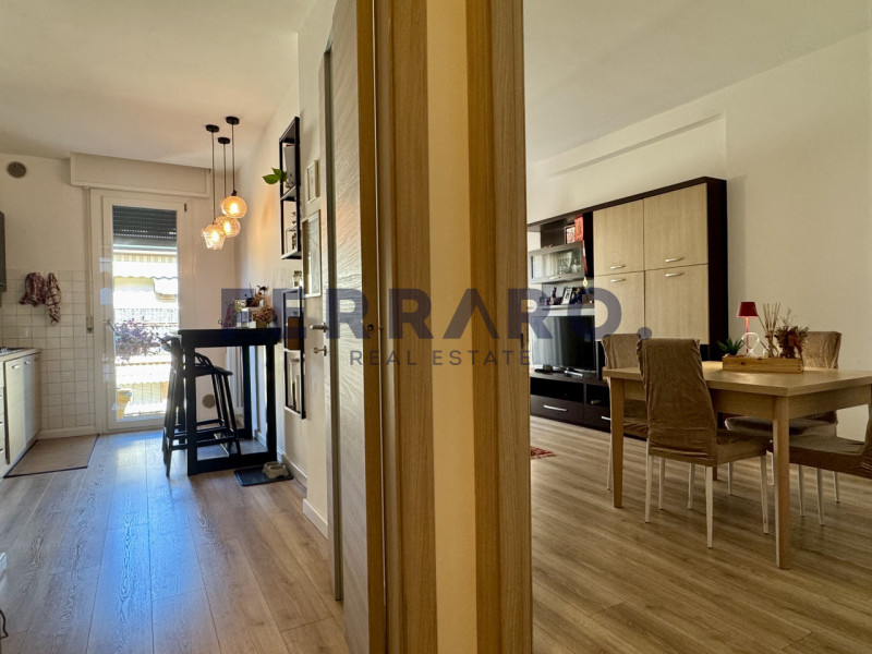 Treviso, Fuori Mura. Codice YA18.

LIBERO DA FEBBRAIO 2026

Proponiamo un elegante appartamento t...