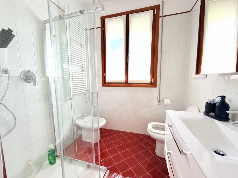 SALBORO: situato in residence di recente costruzione, appartamento su due livelli dotato di garag...