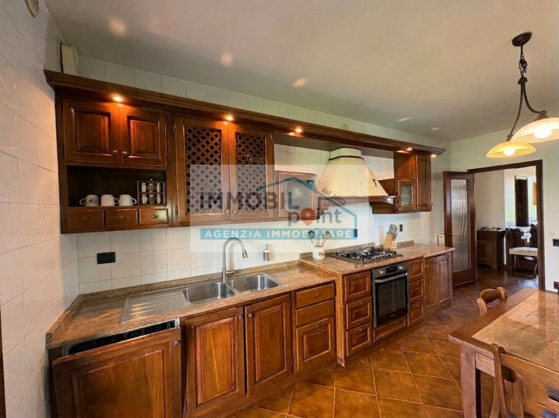 All'interno del quartiere residenziale di Feriole di Abano Terme, vi presentiamo una straordinari...