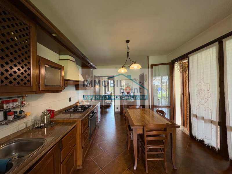 All'interno del quartiere residenziale di Feriole di Abano Terme, vi presentiamo una straordinari...