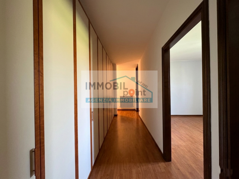 All'interno del quartiere residenziale di Feriole di Abano Terme, vi presentiamo una straordinari...