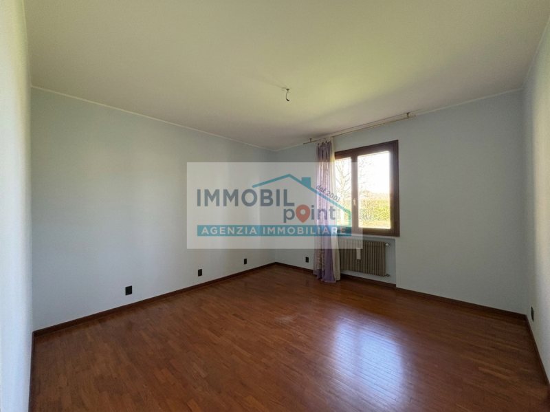 All'interno del quartiere residenziale di Feriole di Abano Terme, vi presentiamo una straordinari...