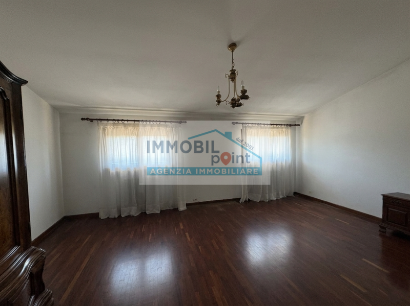 All'interno del quartiere residenziale di Feriole di Abano Terme, vi presentiamo una straordinari...