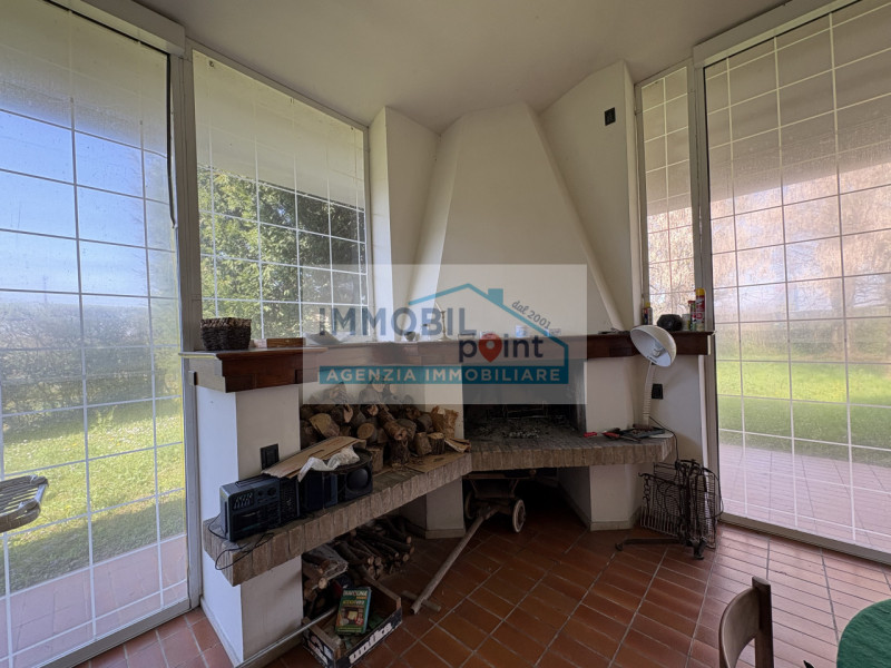 All'interno del quartiere residenziale di Feriole di Abano Terme, vi presentiamo una straordinari...