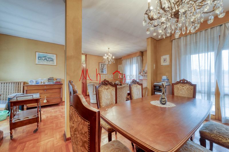 FACCIOLATI: Attico al terzo ed ultimo piano con ascensore, dagli ampi spazi abitativi, si compone...