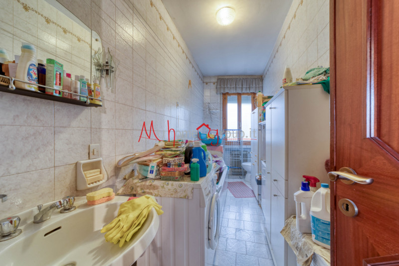 FACCIOLATI: Attico al terzo ed ultimo piano con ascensore, dagli ampi spazi abitativi, si compone...