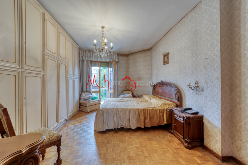 FACCIOLATI: Attico al terzo ed ultimo piano con ascensore, dagli ampi spazi abitativi, si compone...