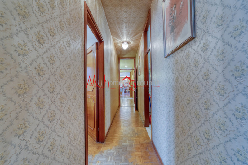 FACCIOLATI: Attico al terzo ed ultimo piano con ascensore, dagli ampi spazi abitativi, si compone...