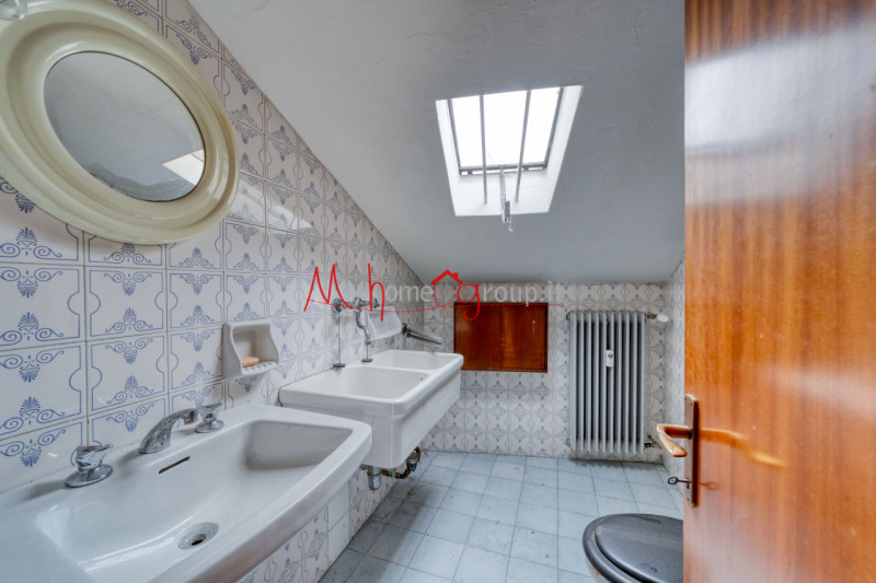 FACCIOLATI: Attico al terzo ed ultimo piano con ascensore, dagli ampi spazi abitativi, si compone...