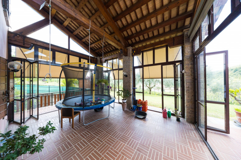 A Cinto Euganeo, proponiamo in vendita spettacolare casa singola, situata in una meravigliosa pos...