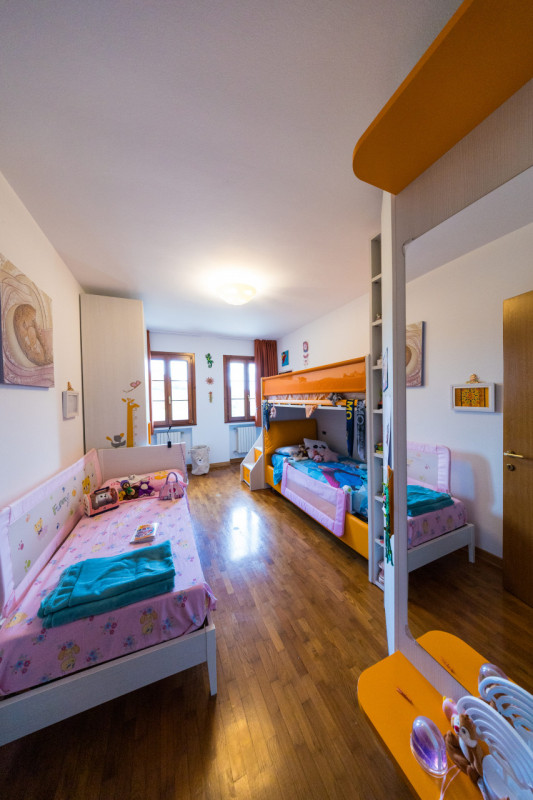 A Cinto Euganeo, proponiamo in vendita spettacolare casa singola, situata in una meravigliosa pos...