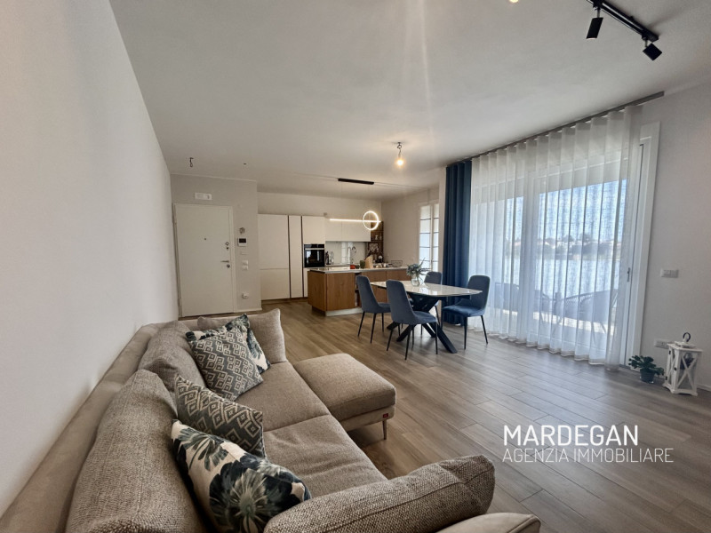 NOSTRA ESCLUSIVA!
Vi proponiamo uno splendido appartamento a Cittadella, costruito nel 2022 e con...