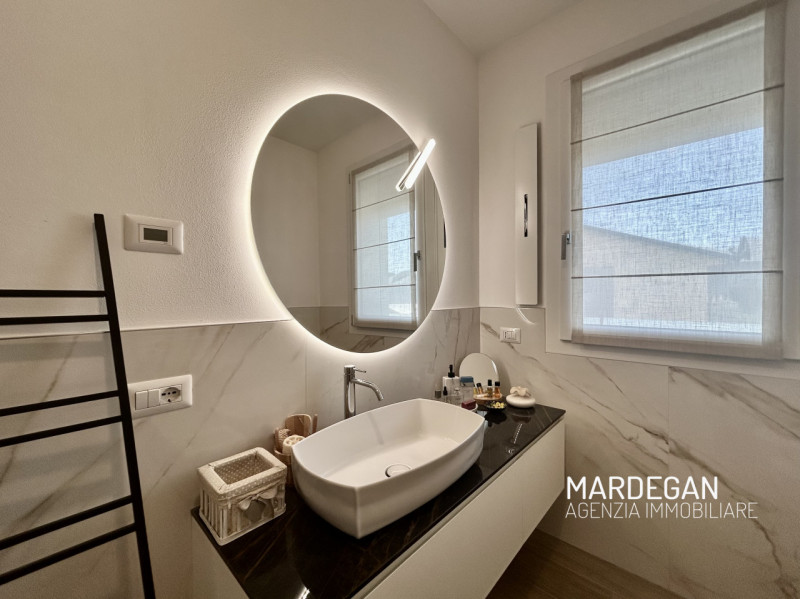 NOSTRA ESCLUSIVA!
Vi proponiamo uno splendido appartamento a Cittadella, costruito nel 2022 e con...