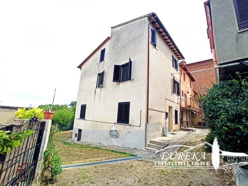 Castiglione del Lago Vendita Appartamento quadrilocale