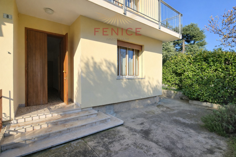 Proponiamo in vendita una rara opportunità: bifamiliare di 120mq situata nella ricercata zona res...