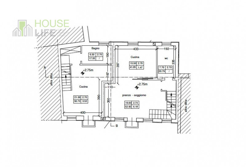 PIOVENE ROCCHETTE-CENTRO: posizionata all'interno di una corte del centro paese, CASA A SCHIERA d...