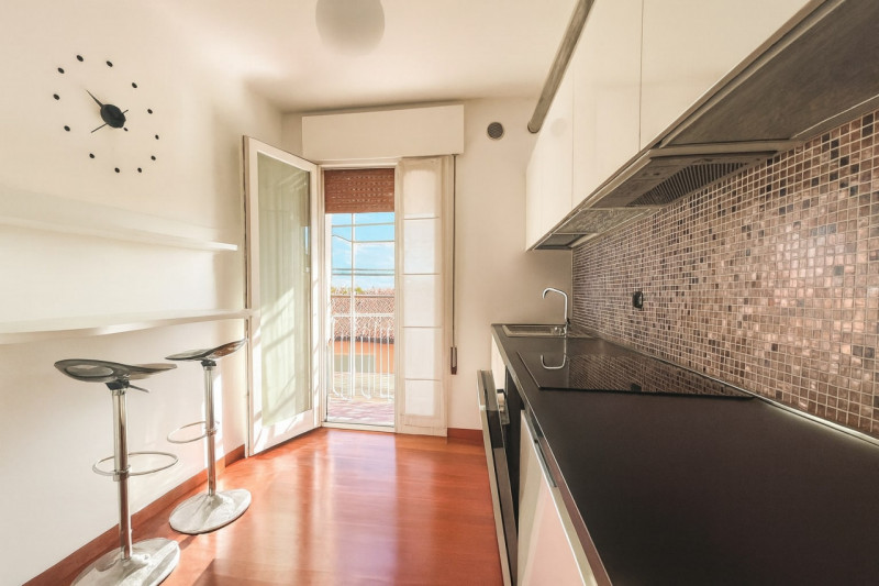 Nel cuore del CENTRO CITTA’ e comodo a tutti i principali servizi, APPARTAMENTO COMPLETAMENTE RIS...