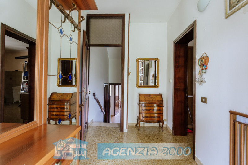 A BOVOLENTA FUORI PAESE LONTANO DAI RUMORI DELLA CITTA' LA TUA CASA TI ASPETTA !!! OTTIMA OPPORTU...