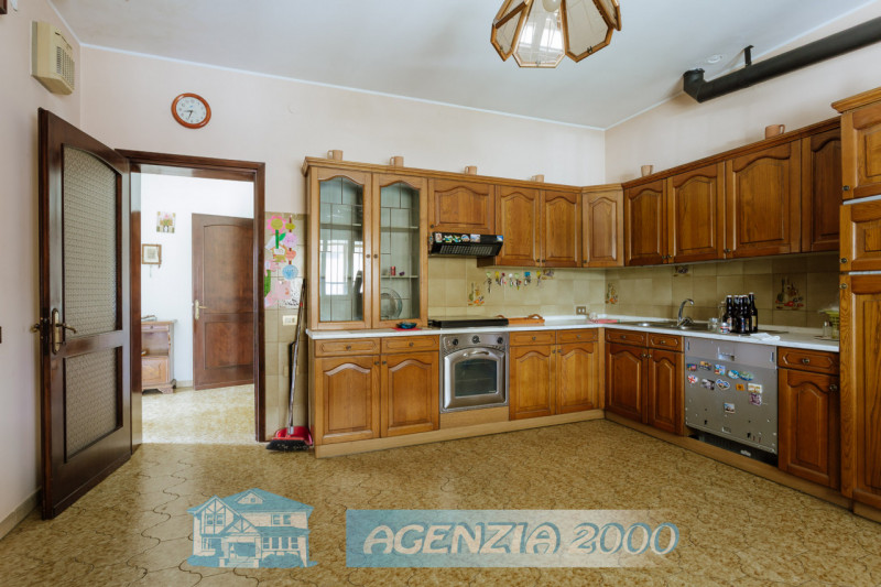 A BOVOLENTA FUORI PAESE LONTANO DAI RUMORI DELLA CITTA' LA TUA CASA TI ASPETTA !!! OTTIMA OPPORTU...