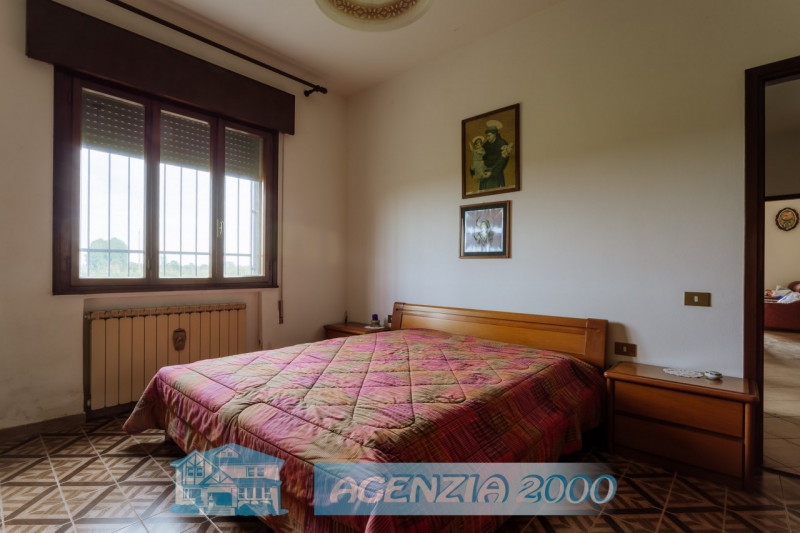 A BOVOLENTA FUORI PAESE LONTANO DAI RUMORI DELLA CITTA' LA TUA CASA TI ASPETTA !!! OTTIMA OPPORTU...