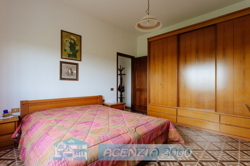 A BOVOLENTA FUORI PAESE LONTANO DAI RUMORI DELLA CITTA' LA TUA CASA TI ASPETTA !!! OTTIMA OPPORTU...