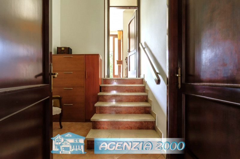 A BOVOLENTA FUORI PAESE LONTANO DAI RUMORI DELLA CITTA' LA TUA CASA TI ASPETTA !!! OTTIMA OPPORTU...