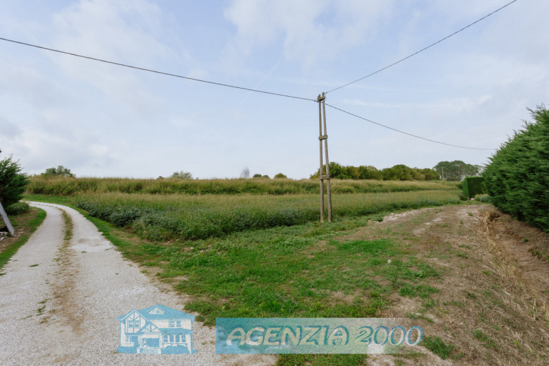 A BOVOLENTA FUORI PAESE LONTANO DAI RUMORI DELLA CITTA' LA TUA CASA TI ASPETTA !!! OTTIMA OPPORTU...