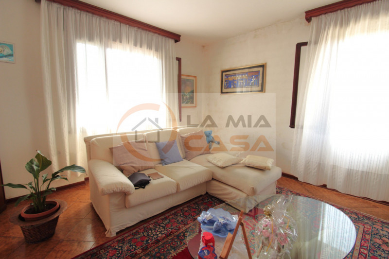 Legnaro -  Porzione di bifamiliare tutta al piano terra.  E' la casa ideale per chi cerca grandi ...