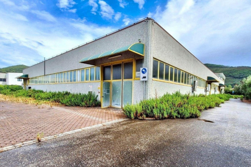 Vicopisano Vendita Magazzino
