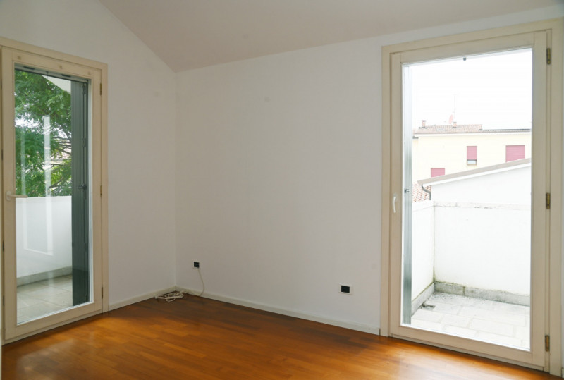 Scoprite questa affascinante villa unifamiliare, situata in una posizione unica di Monselice, car...