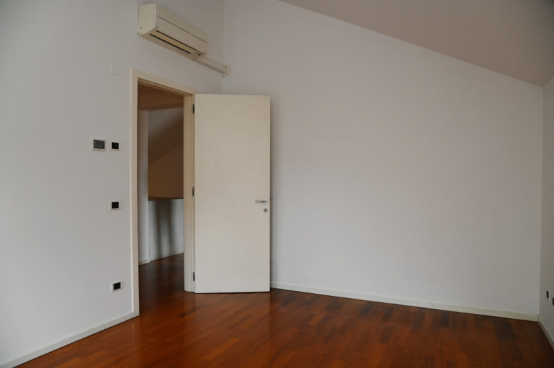 Scoprite questa affascinante villa unifamiliare, situata in una posizione unica di Monselice, car...