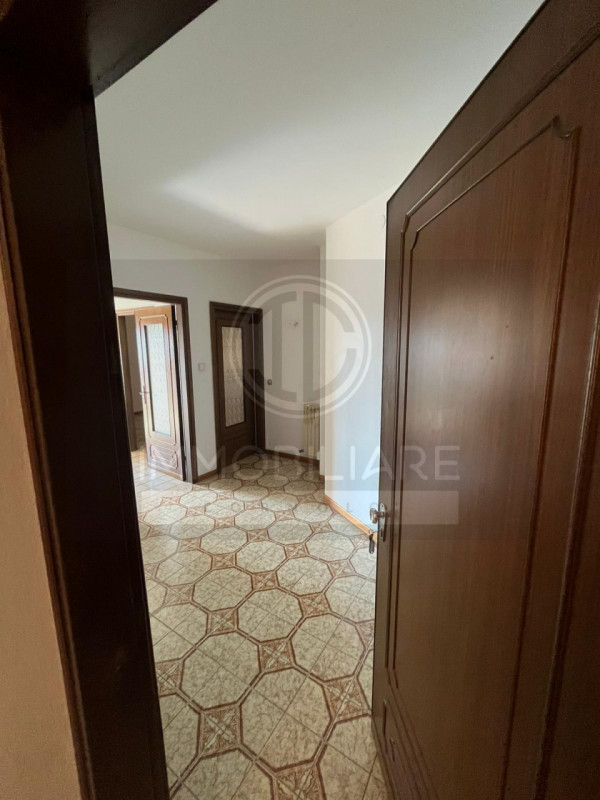 L'AGENZIA IMMOBILIARE CORNOLO' PROPONE IN VENDITA UN APPARTAMENTO TRICAMERE IN ZONA SEMICENTRALE ...