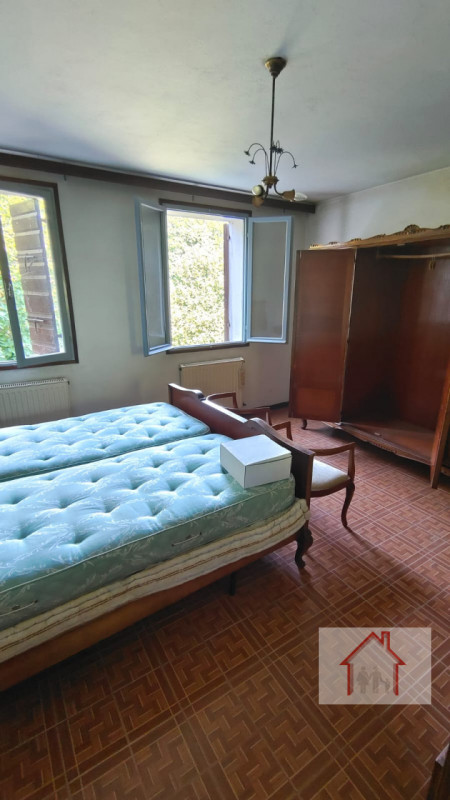 RUSTICO SINGOLO CARATTERISTICO NEL MONTELLO

Proponiamo in vendita un rustico singolo caratterist...