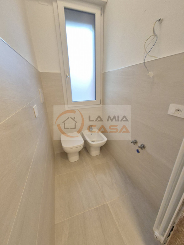 PADOVA - Zona ospedale. Mini appartamento di circa 30 mq. costituito da zona giorno con angolo co...