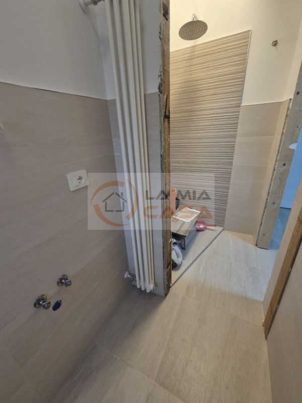 PADOVA - Zona ospedale. Mini appartamento di circa 30 mq. costituito da zona giorno con angolo co...