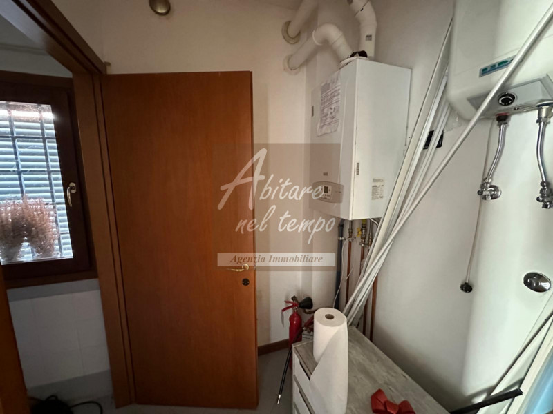 CITTADELLA  (PD)

Proponiamo in locazione un bellissimo negozio multi vetrina sito nei pressi del...