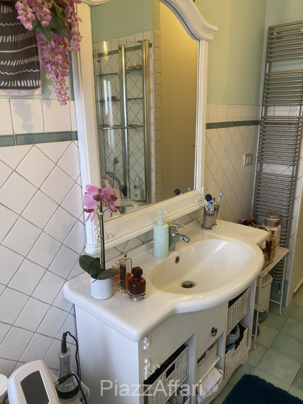 In centro storico a Piove di Sacco proponiamo in vendita appartamento libero su 3 lati, al second...