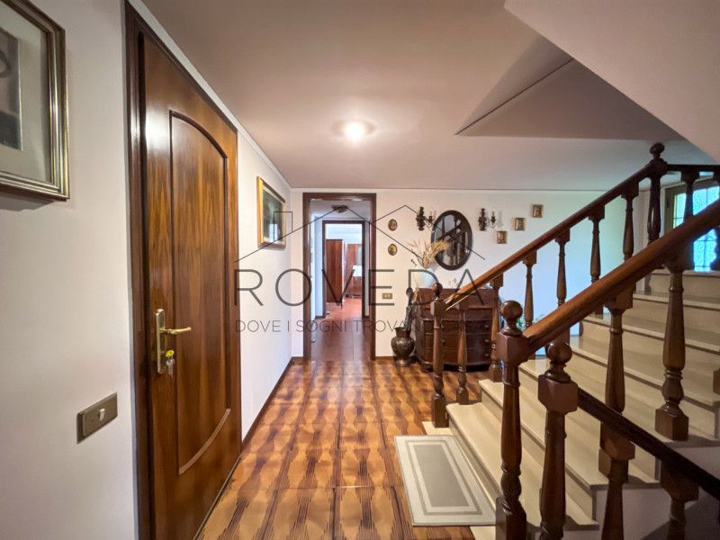 DOSSON DI CASIER

RIFERIMENTO: CR7

L'agenzia Roveda Immobiliare ha il piacere di presentarvi, in...