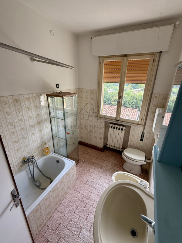 Trilocale ad Este

In tranquillo quartiere residenziale, a due passi dall’Ospedale di Schiavonia,...