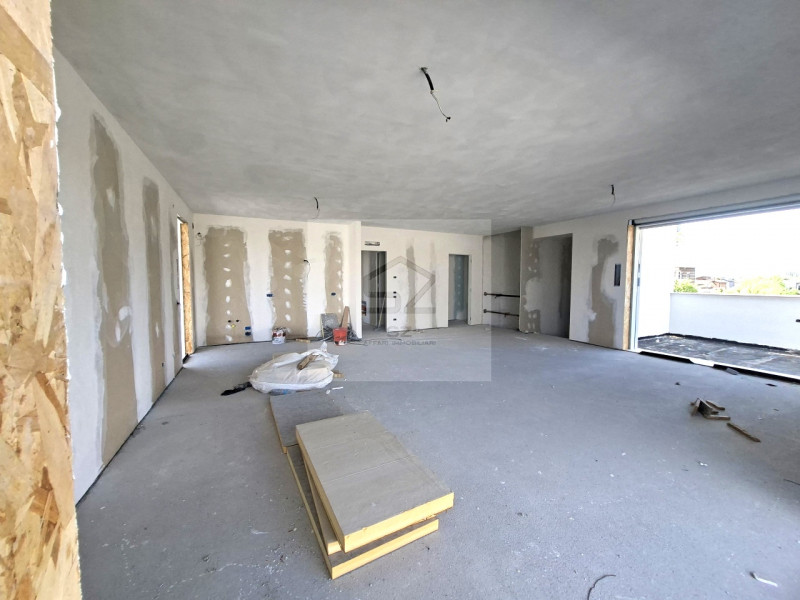 PADOVA - VOLTABAROZZO 

Proponiamo in VENDITA DIRETTA DA COSTRUTTORE super attico con terrazzo ab...