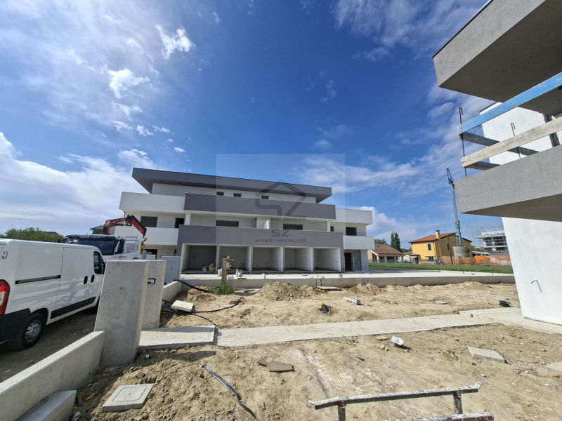 PADOVA - VOLTABAROZZO 

Proponiamo in VENDITA DIRETTA DA COSTRUTTORE super attico con terrazzo ab...