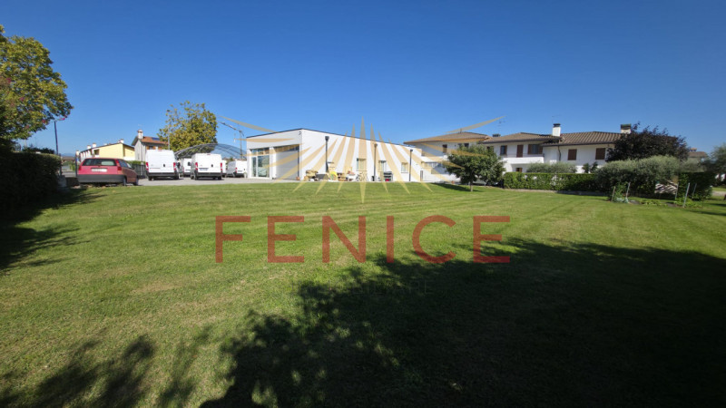 Terreno edificabile ideale per famiglie – 1.680 m², possibilità edificatoria di 415 m²

Sogni un ...