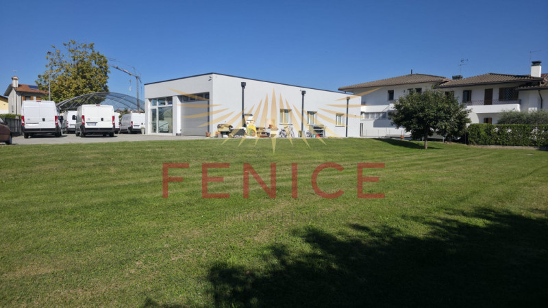 Terreno edificabile ideale per famiglie – 1.680 m², possibilità edificatoria di 415 m²

Sogni un ...