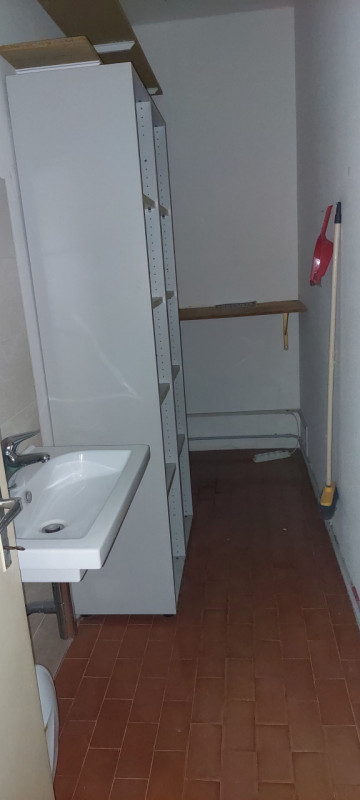 Affittasi ufficio di 77 mq. in posizione strategica a Piazzola sul Brenta.
L'ufficio è situato al...