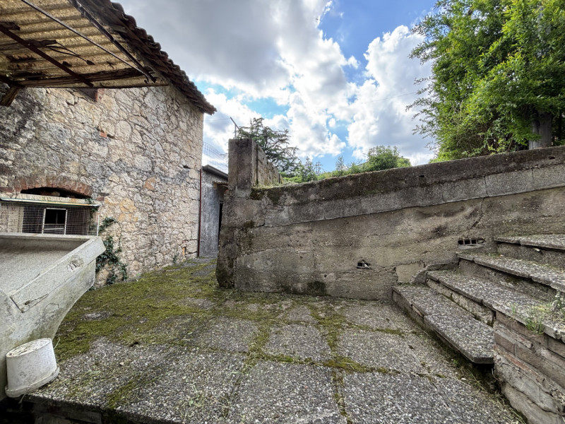 Se stai cercando una casa con tanto potenziale in una zona strategica di Creazzo, questa potrebbe...