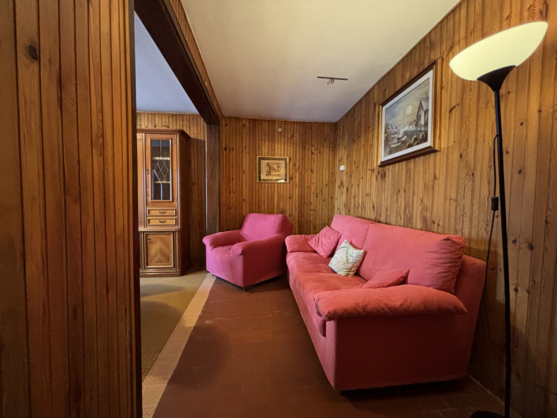 Se stai cercando una casa con tanto potenziale in una zona strategica di Creazzo, questa potrebbe...