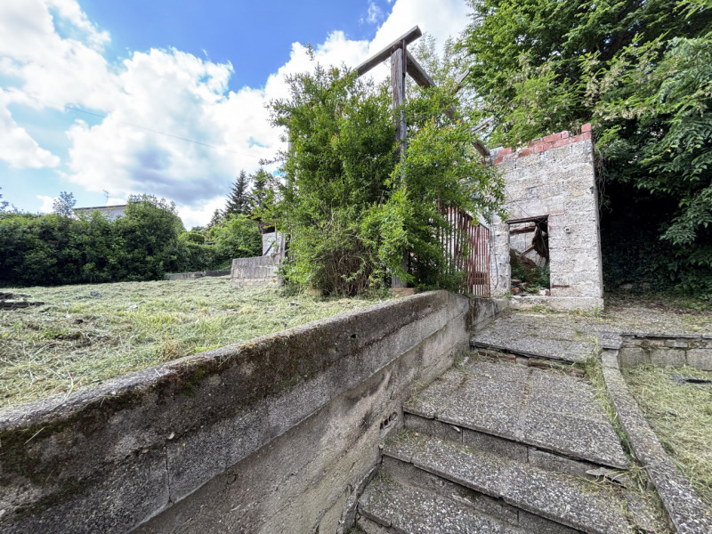 Se stai cercando una casa con tanto potenziale in una zona strategica di Creazzo, questa potrebbe...